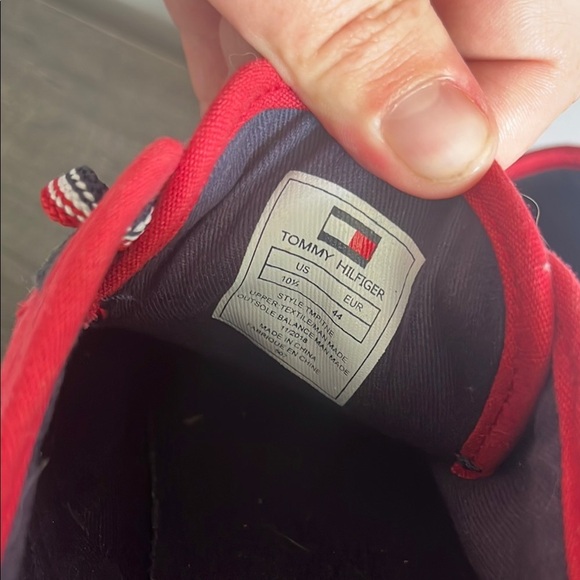 Tommy Hilfiger Red and Black Sneakers 10 1/2 - Picture 2 of 6
